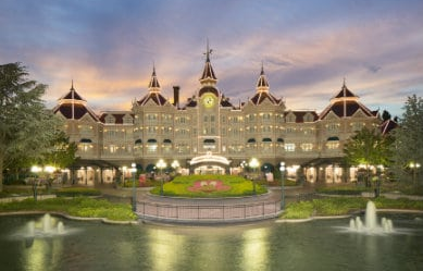 disneyland Hotel Paris, hotel inside the park