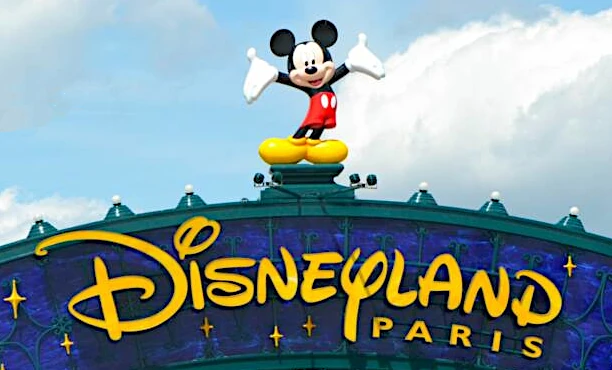 entrée du complexe du parc disneyland paris