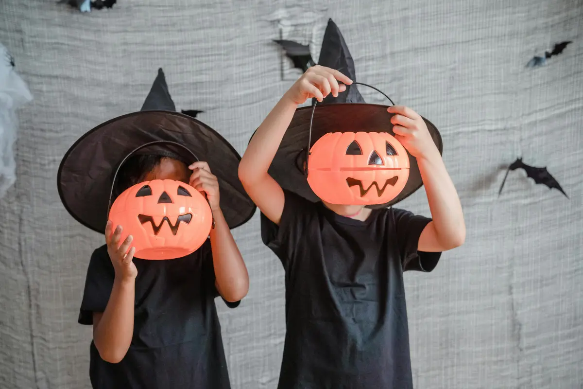 enfants déguisés pour Halloween