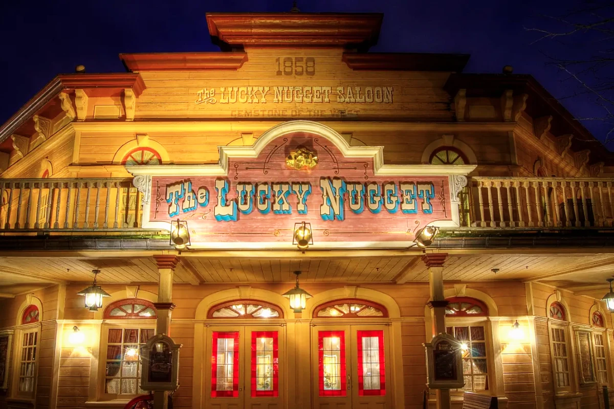 lucky-nugget-saloon bar disneyland paris