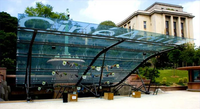 Entrée de l'Aquarium de Paris Cinéaqua