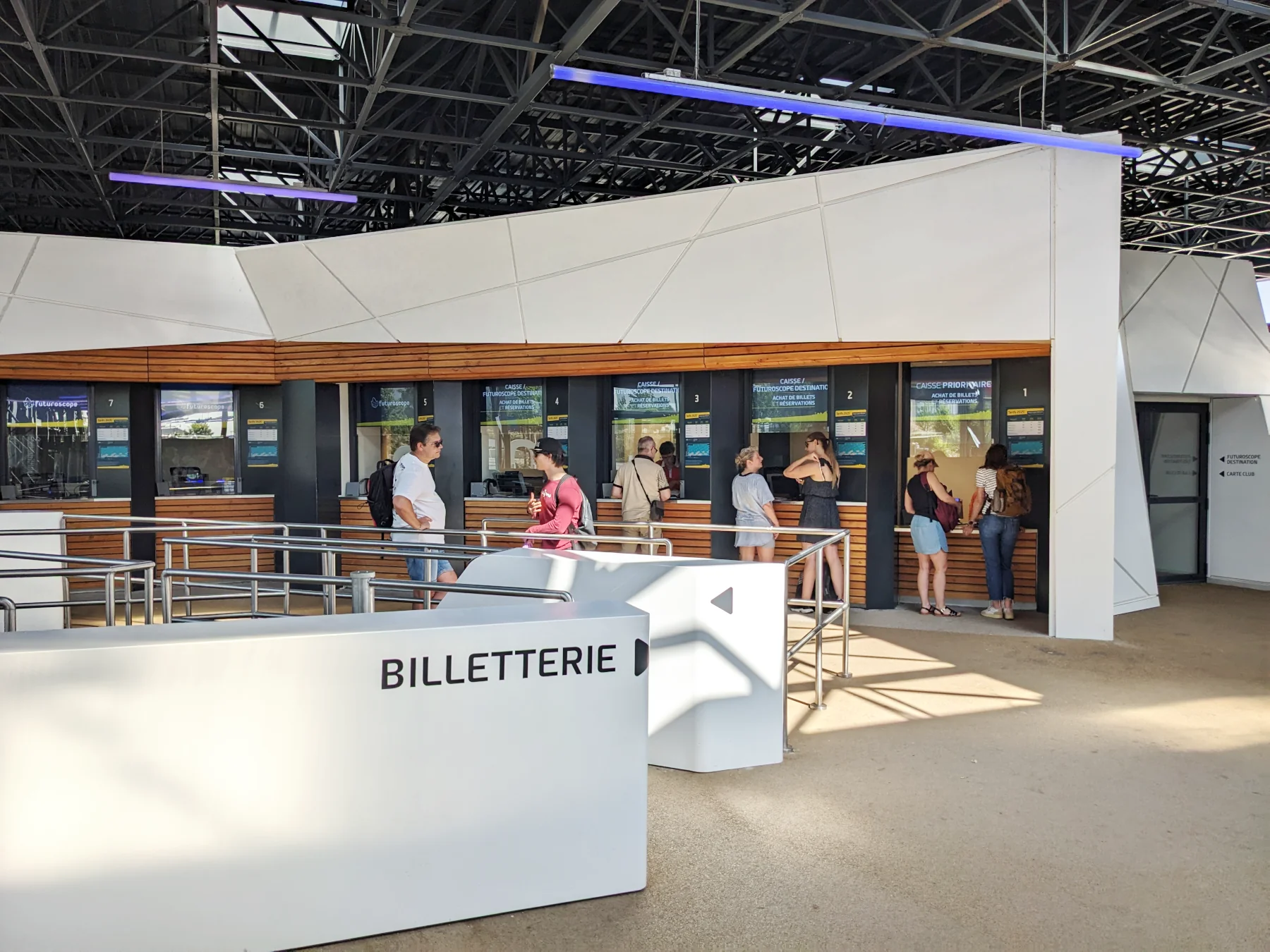 entrée au parc du futuroscope