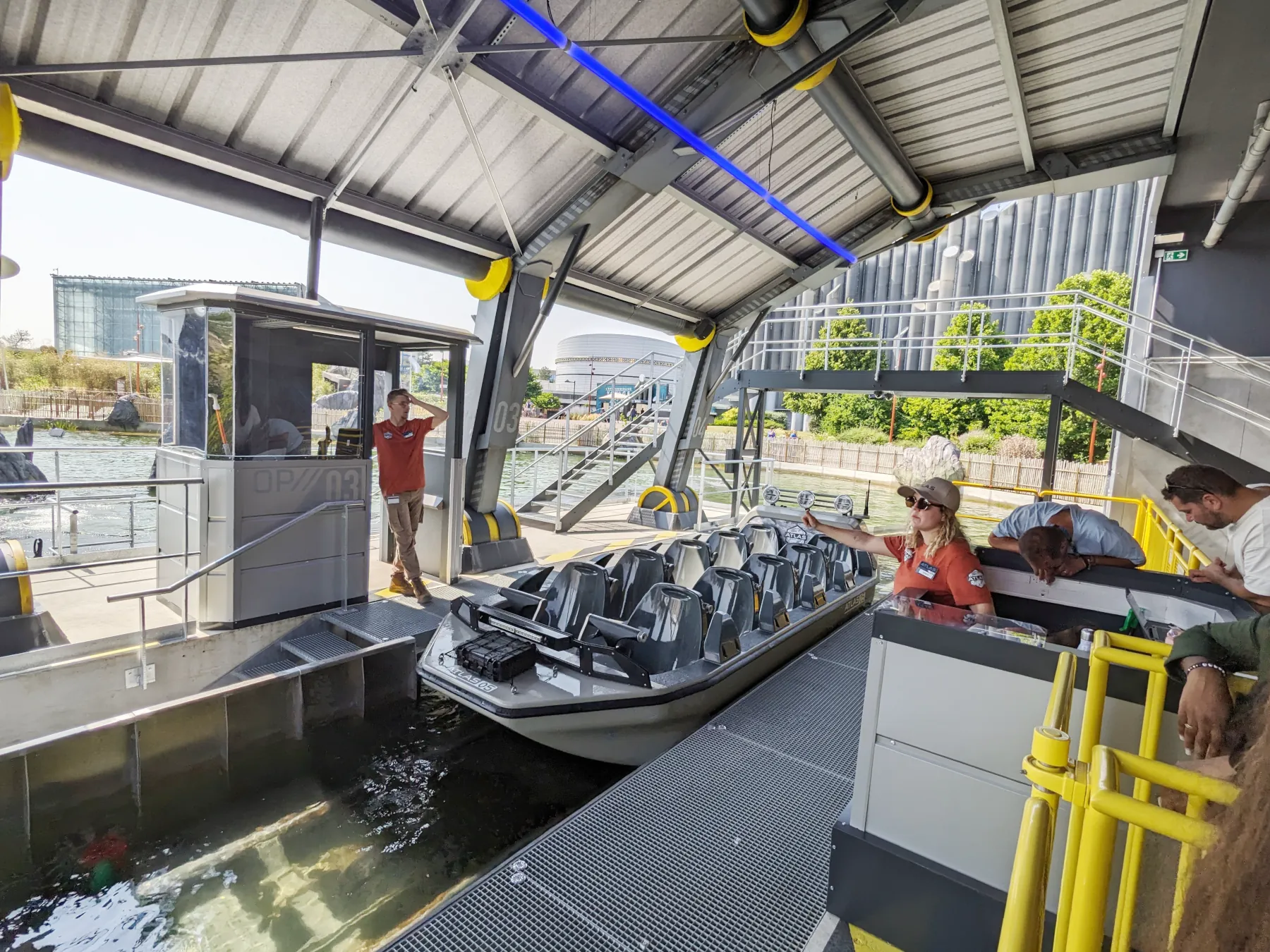 attraction futuroscope mission bermudes