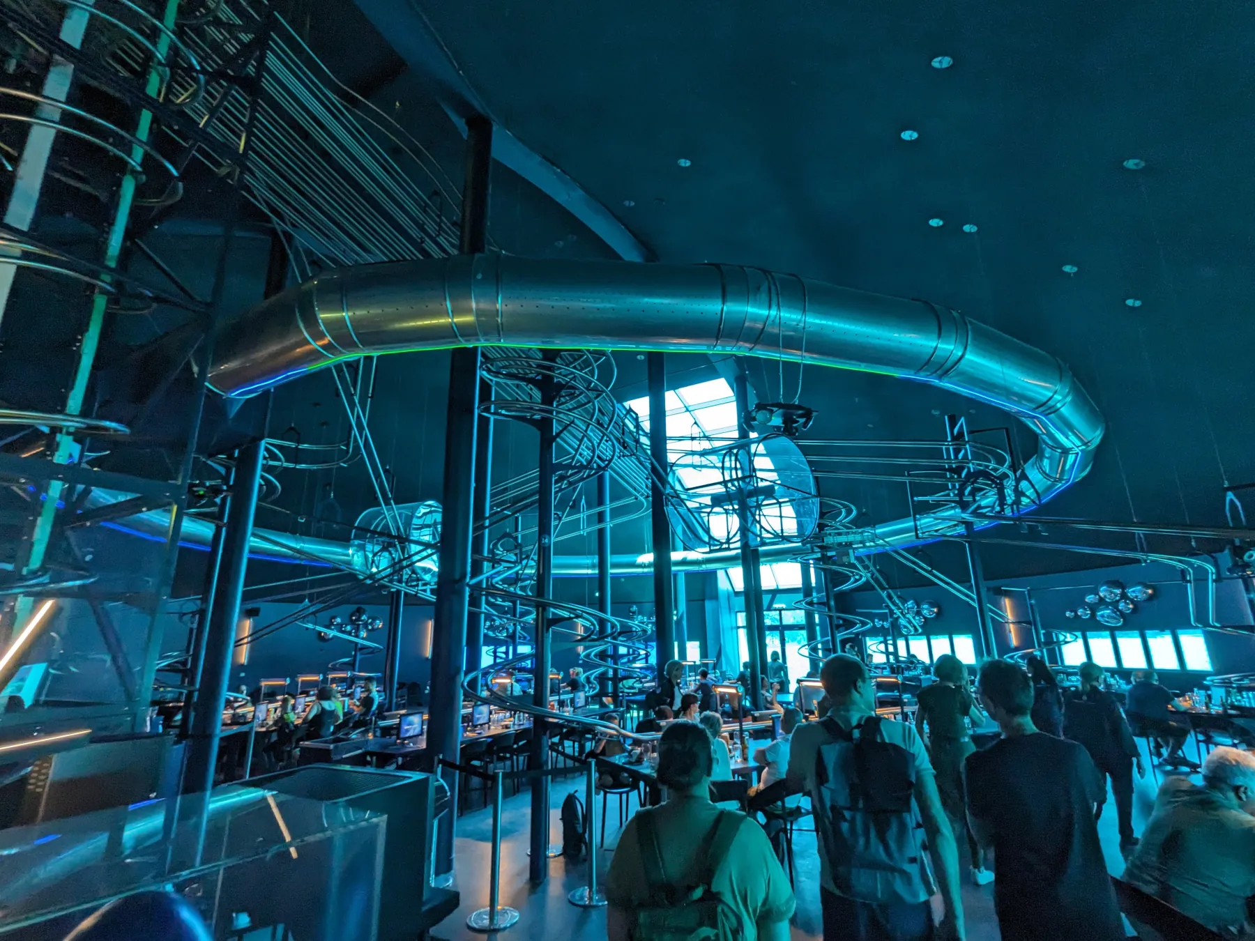 Restaurant Space Loop au Futuroscope