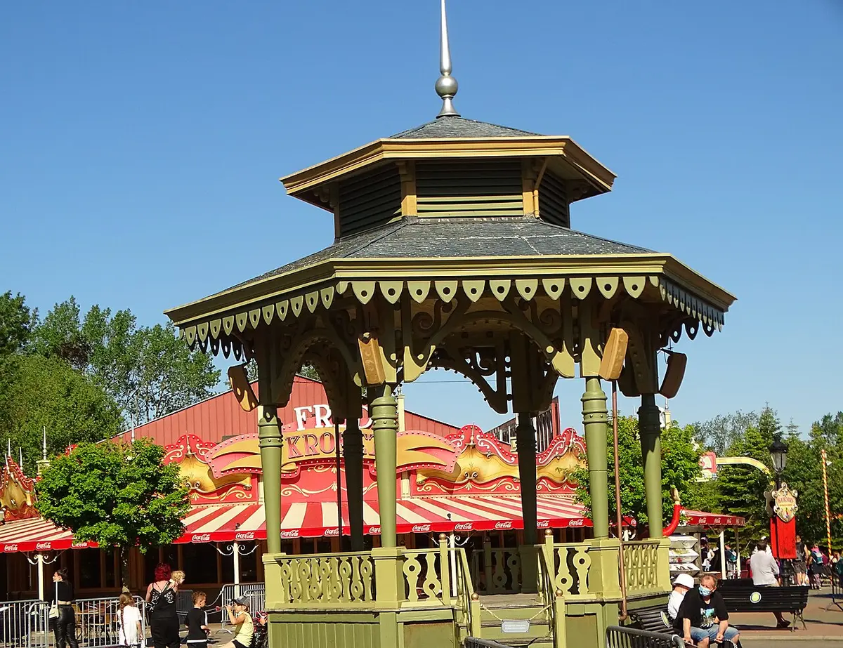 Kiosque du Kermisplein à Plopsaland De Panne
