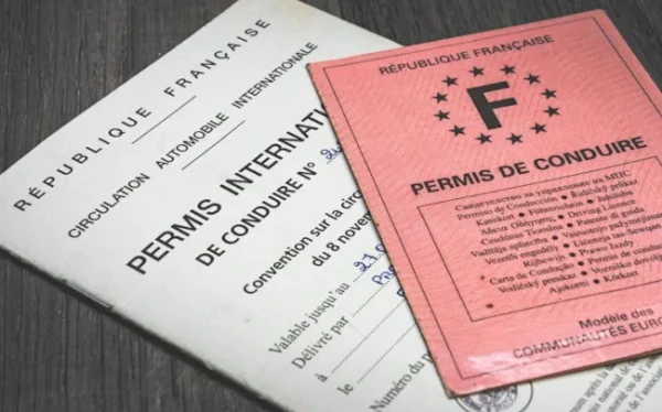 Le Permis de Conduire International (PCI) :<br>Pourquoi et comment l'obtenir ?