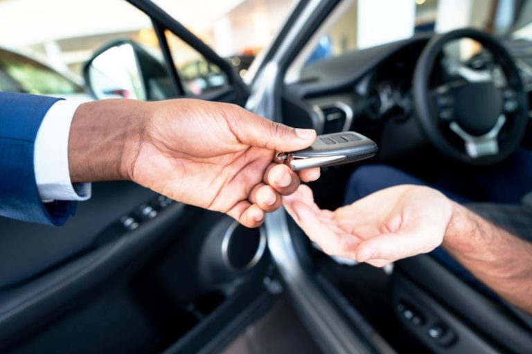 Location de voiture : voyager malin avec Ucar