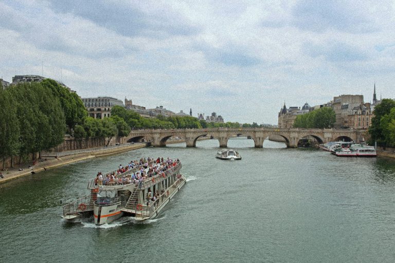 Découvrez Paris autrement grâce à une croisière sur la Seine