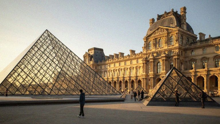 Visites Malraux au musée du Louvre en octobre 2026 : dates, parcours et tarifs pour réserver